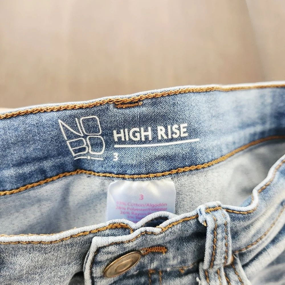 No Boundaries High Rise Women's Light Blue Jeans Size 3 - Picture 3 of 3